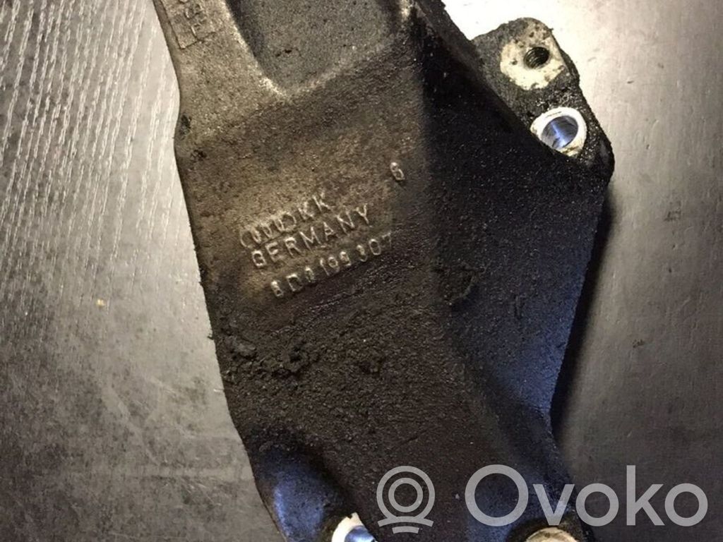 Audi A4 S4 B5 8D Engine mounting bracket 