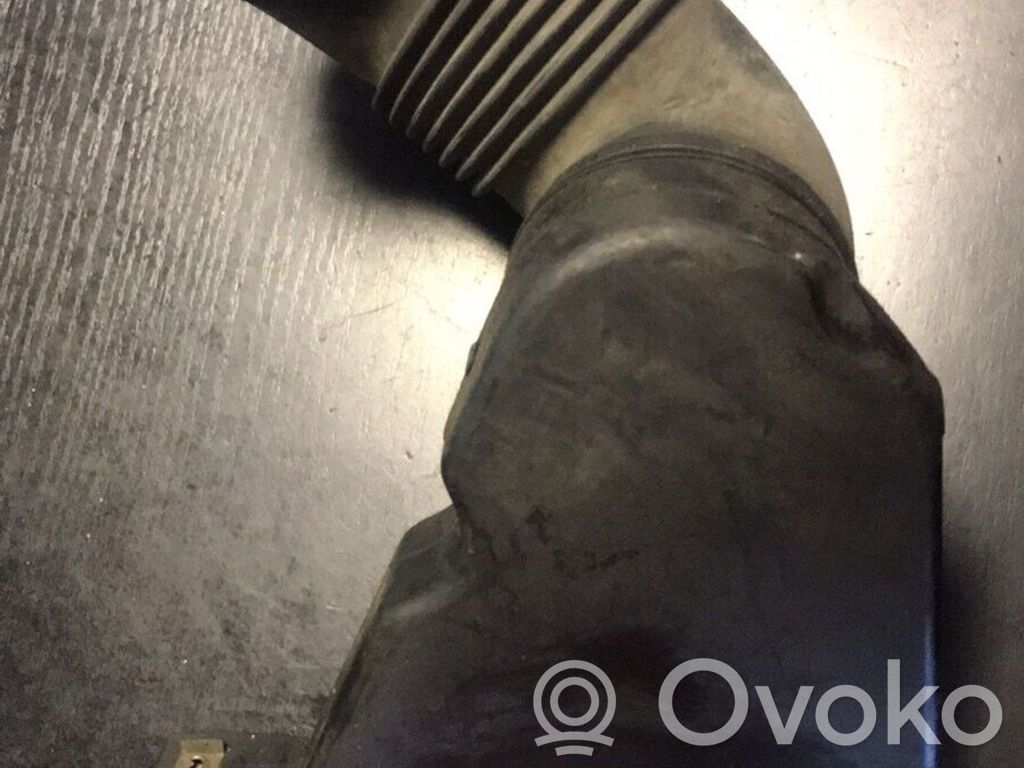 BMW 7 E38 Air intake duct part 