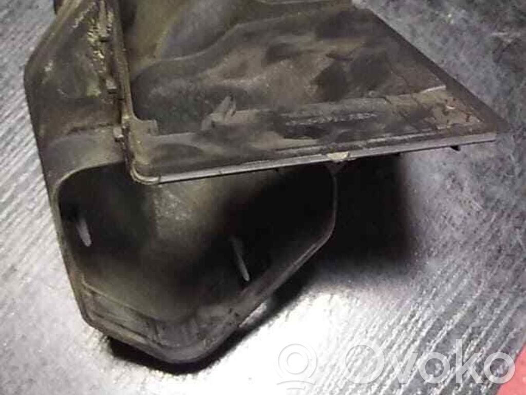 BMW 1 E81 E87 Air intake duct part 