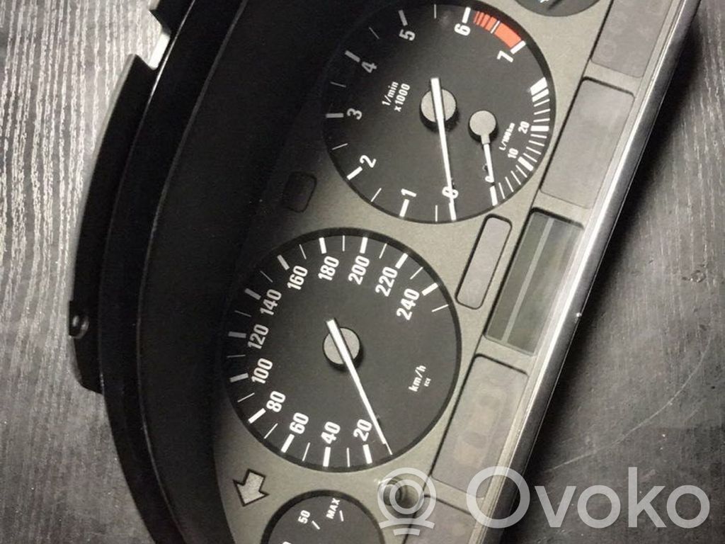 BMW 5 E39 Speedometer (instrument cluster) 