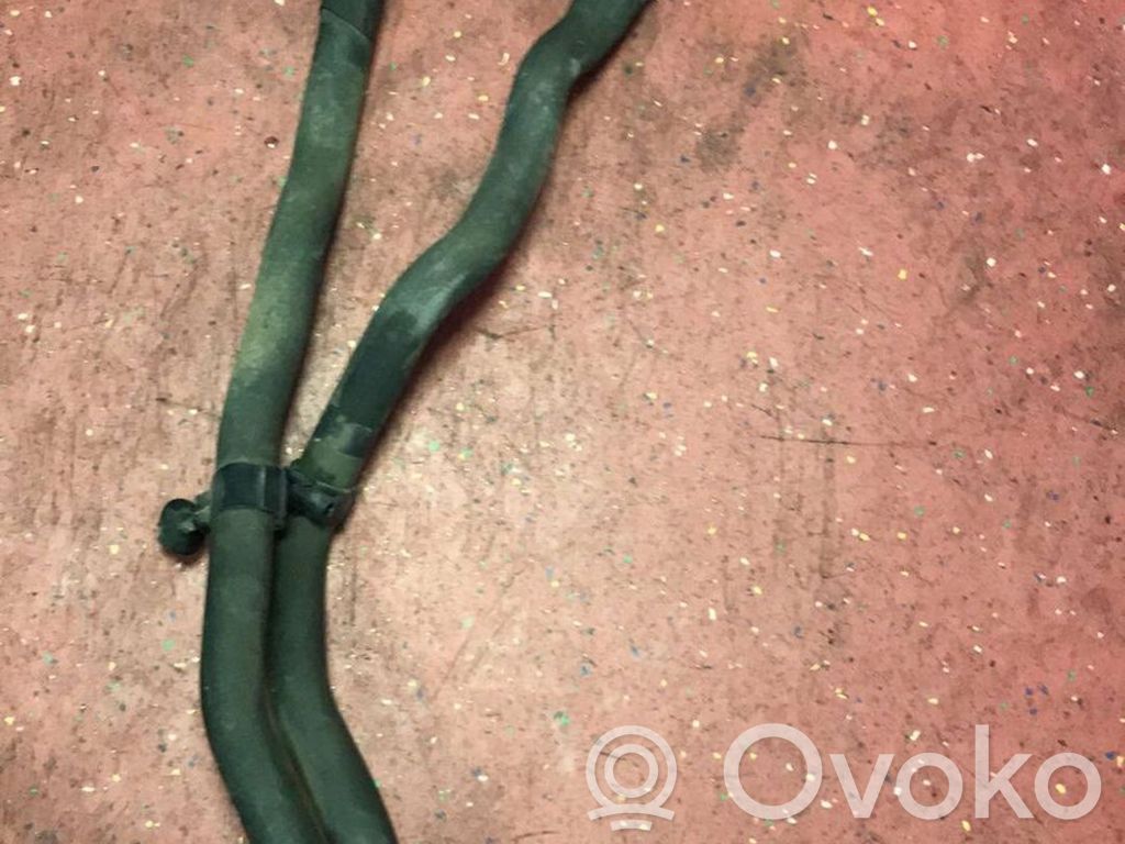 Engine coolant pipe/hose   9124076