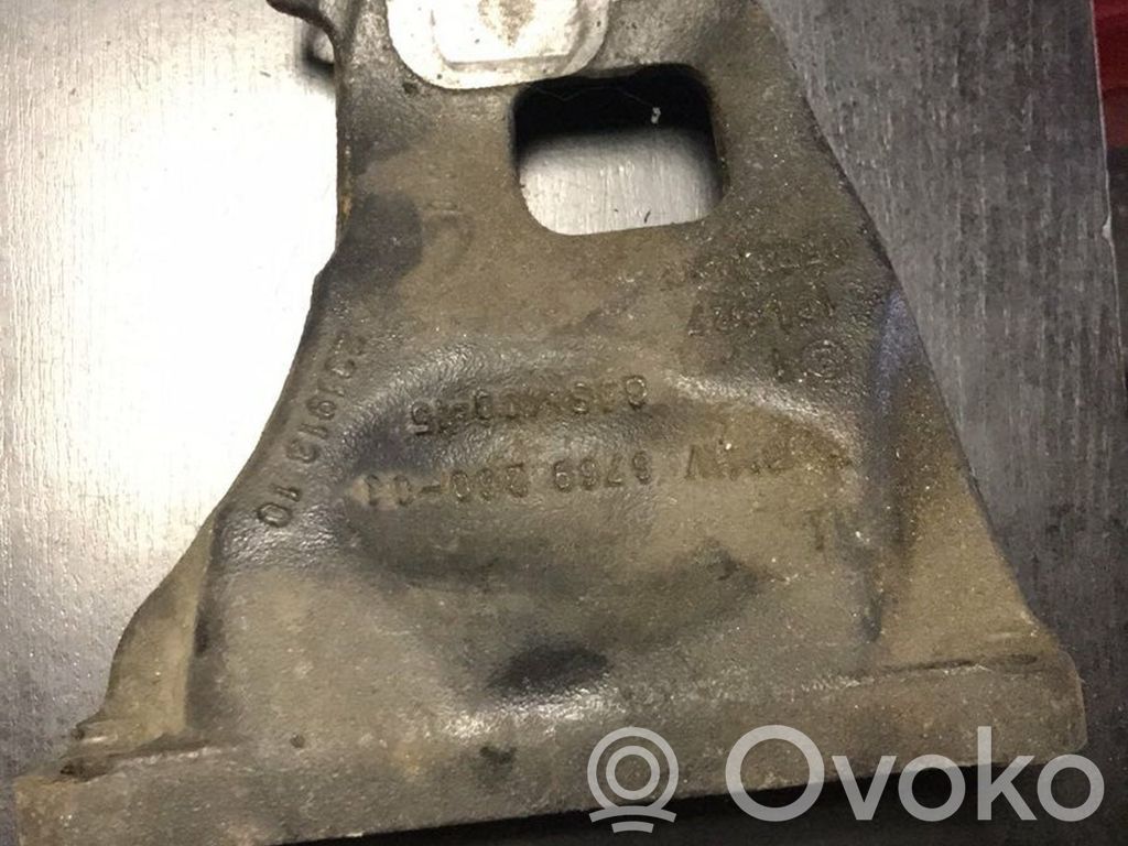 BMW 7 E65 E66 Engine mounting bracket 