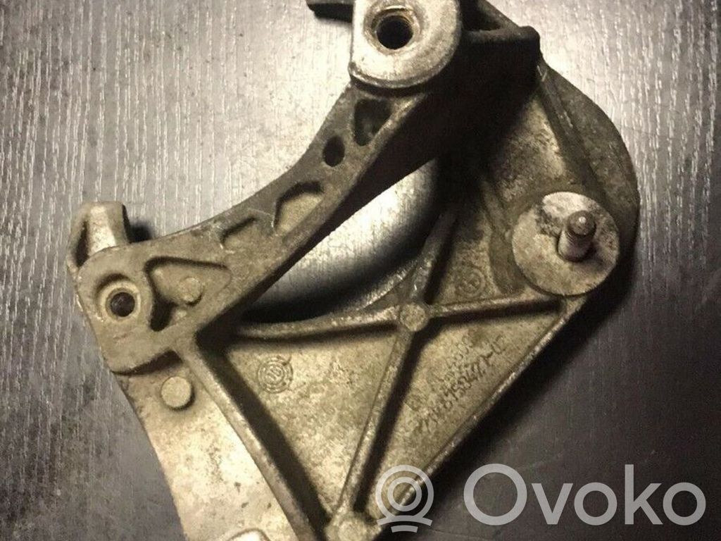 BMW 7 E65 E66 Engine mounting bracket 