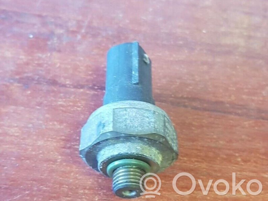Air conditioning (A/C) pressure sensor   8370623