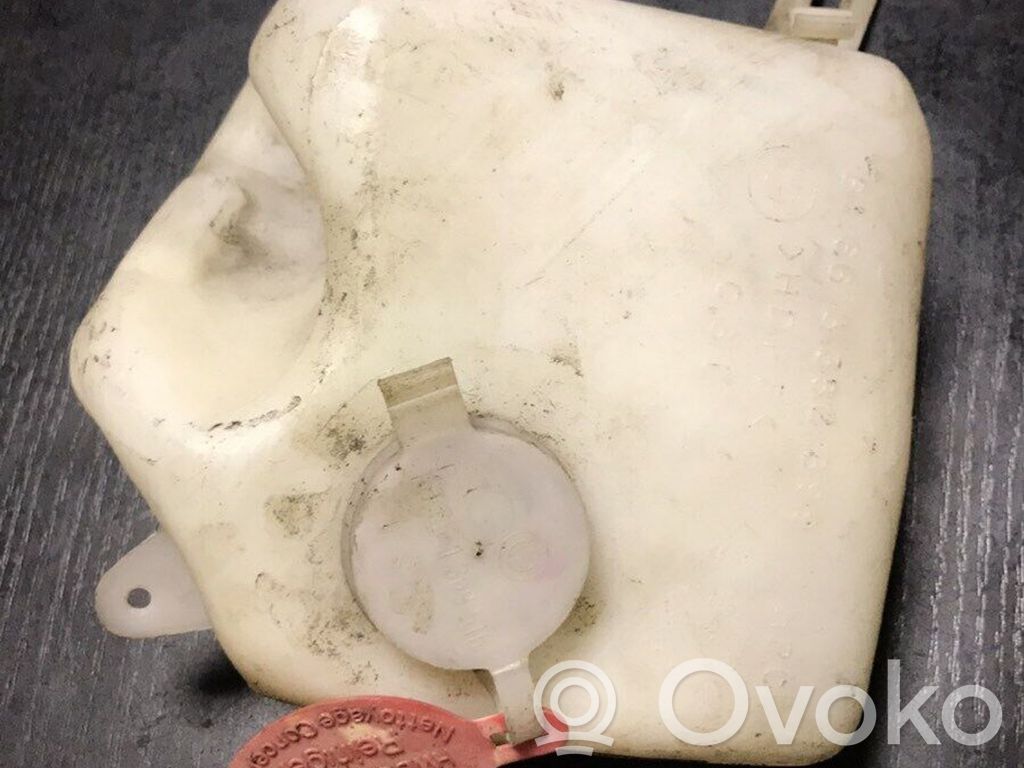 BMW 7 E38 Wischwasserbehälter 