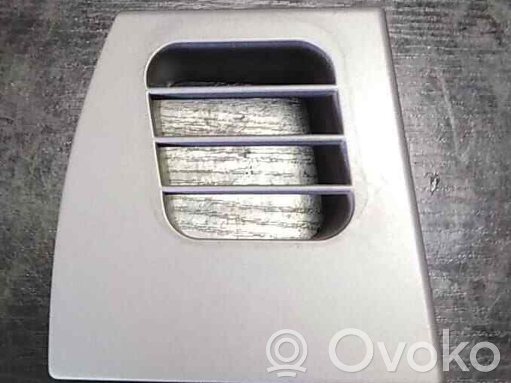 BMW 7 E65 E66 Kita salono detalė 