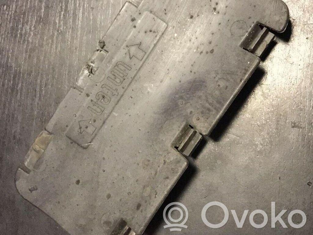 BMW 5 E60 E61 Kita dugno detalė 