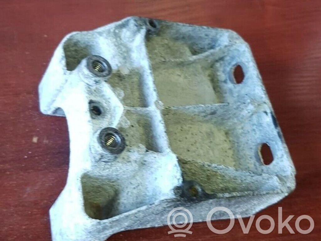 Sonstiges Einzelteil Motorraum   7010593