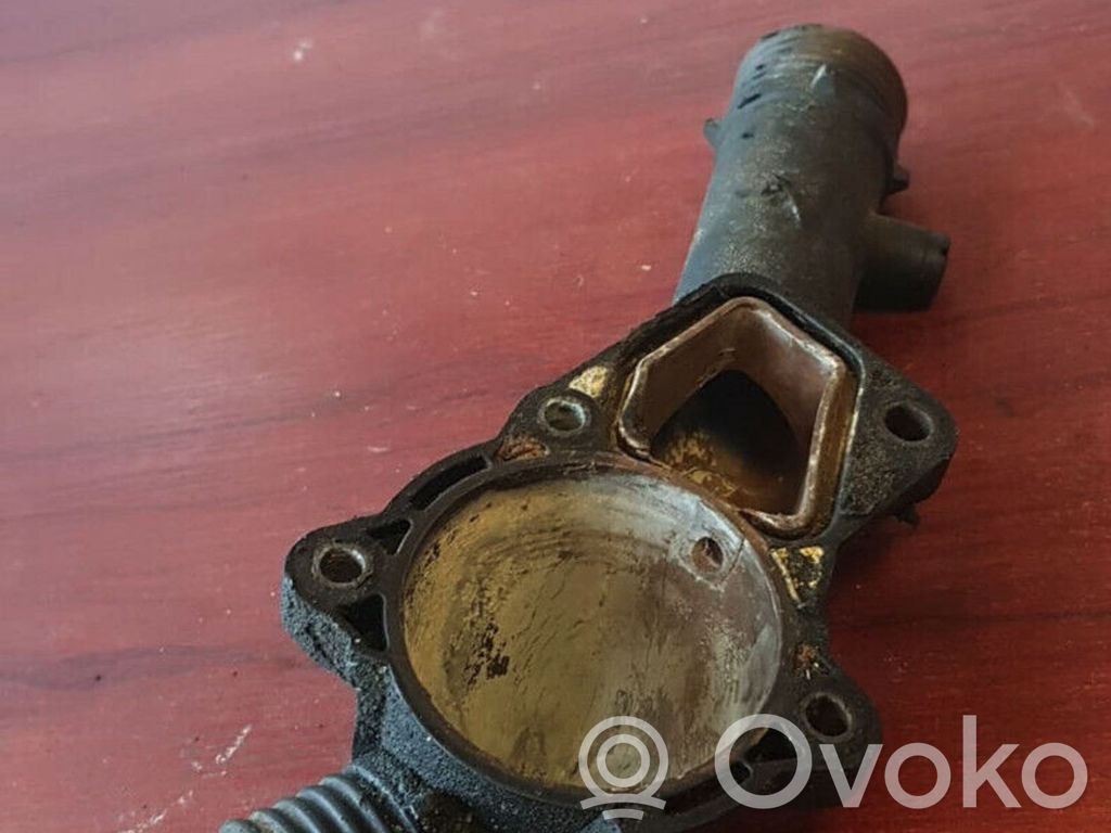 BMW 5 E39 Moottorin vesijäähdytyksen putki/letku 