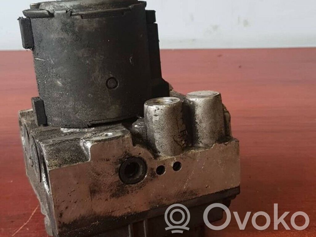 BMW 7 E38 ABS Blokas 