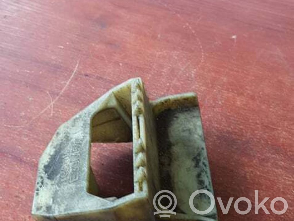 BMW 5 E39 Radiator mount bracket 