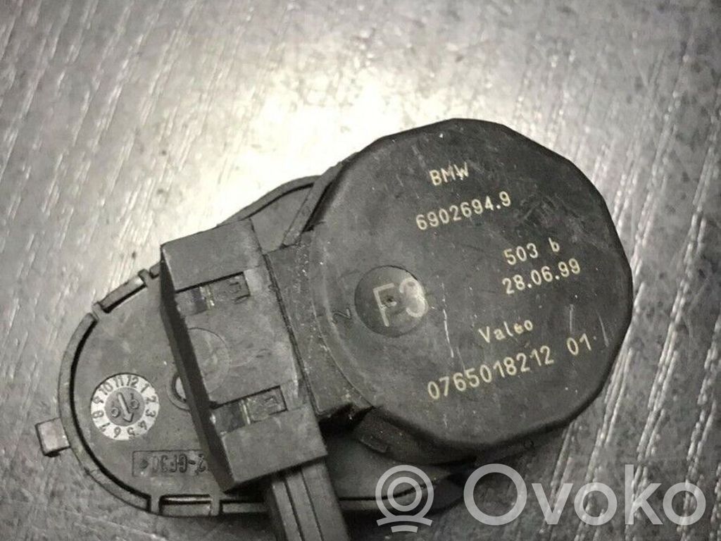 BMW 5 E39 Oro sklendės varikliukas 