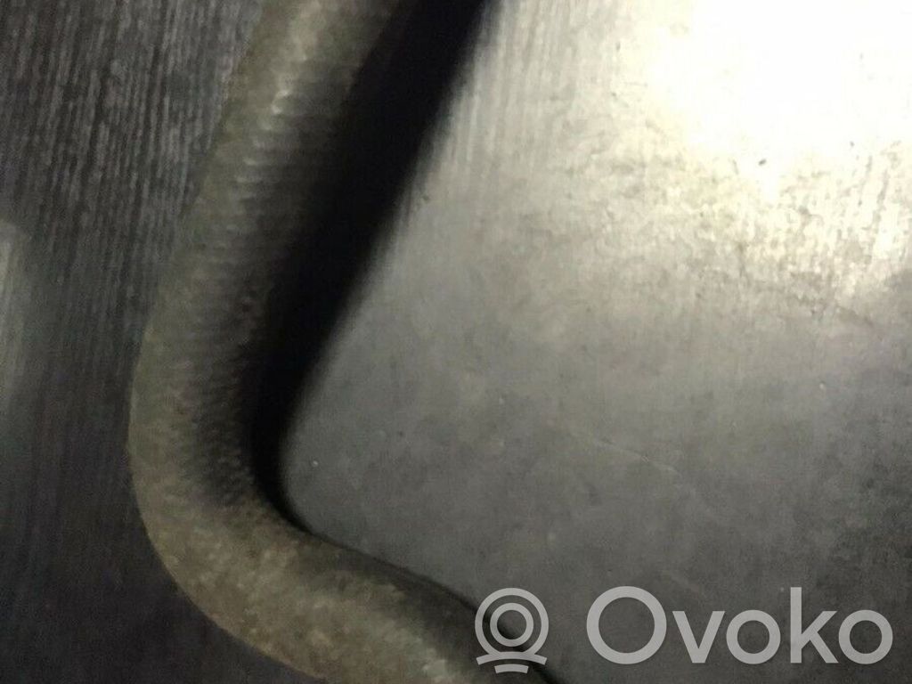 BMW 5 E34 Engine coolant pipe/hose 