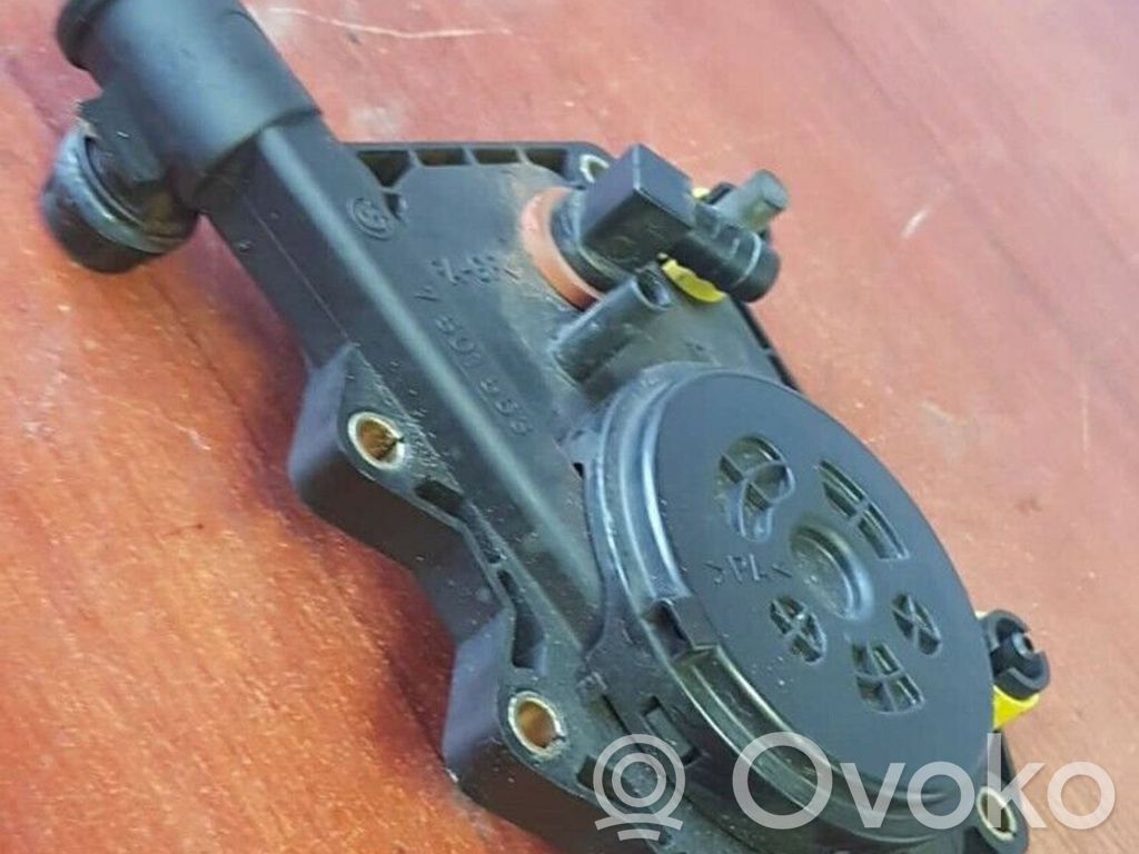 BMW 7 E38 Oil breather separator 
