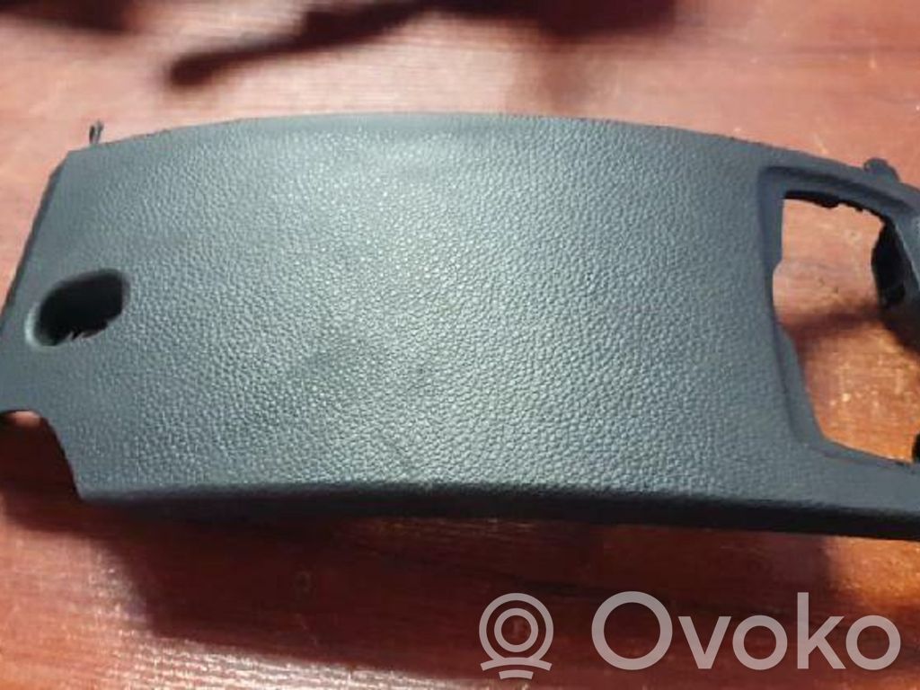 BMW 1 E82 E88 Panelės apdailos skydas (apatinis) 