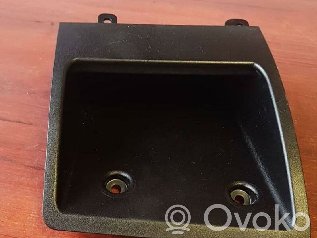 BMW 5 E60 E61 Glove box 