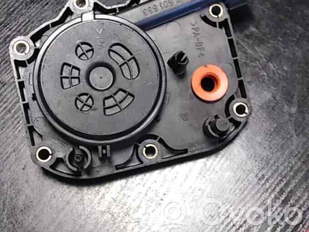 BMW 7 E38 Oil breather separator 