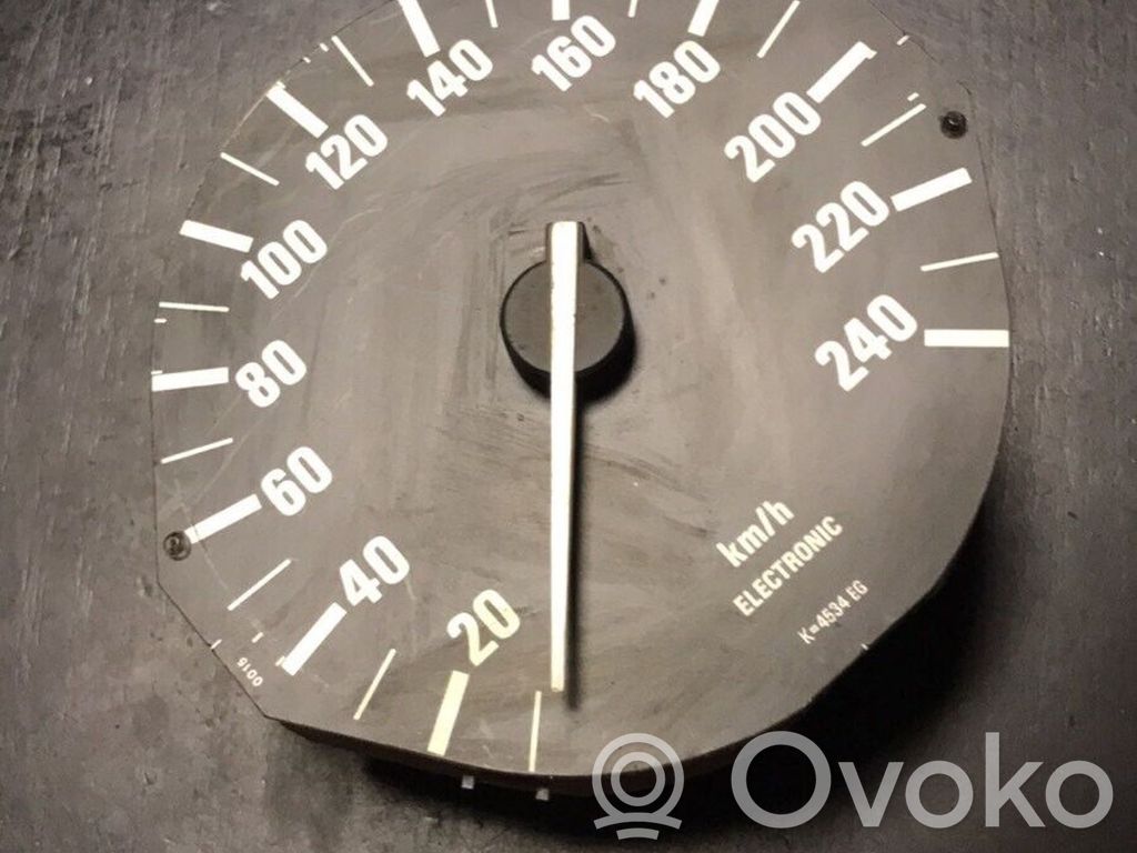 BMW 5 E34 Speedometer (instrument cluster) 