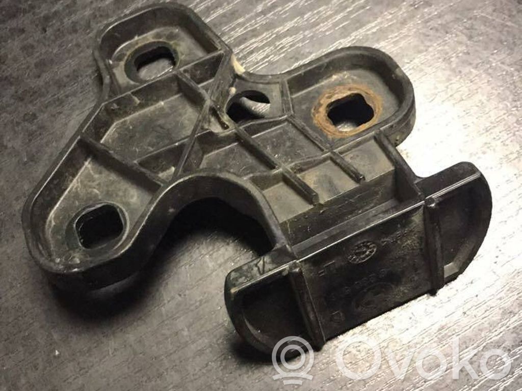 BMW 7 E38 Front bumper mounting bracket 
