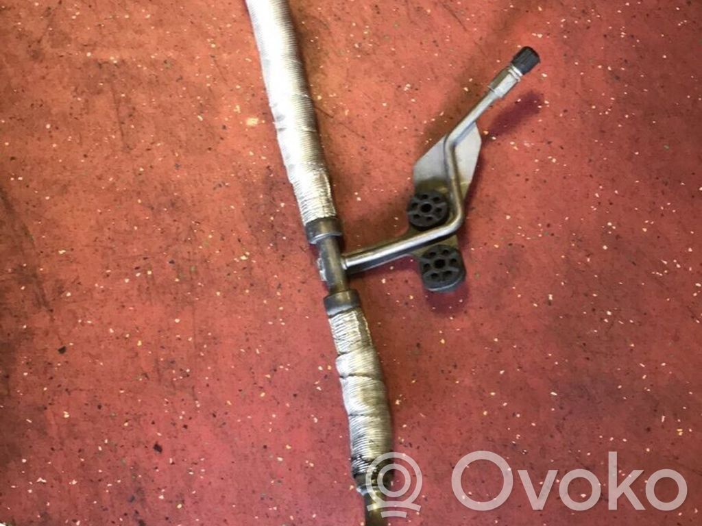 BMW 6 E63 E64 Ilmastointilaitteen putki (A/C) 