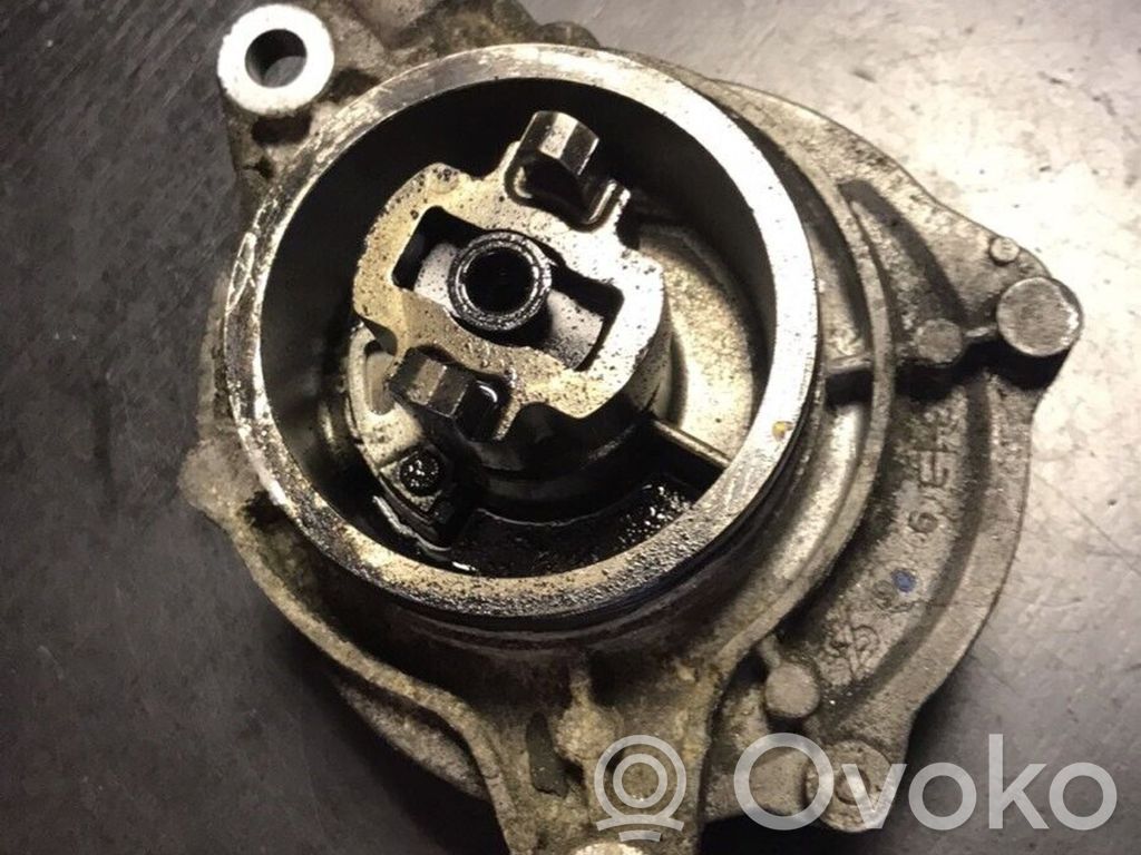 BMW X3 E83 Vacuum pump 