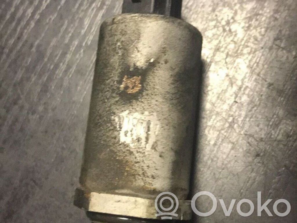 BMW 5 E39 Camshaft vanos timing valve 