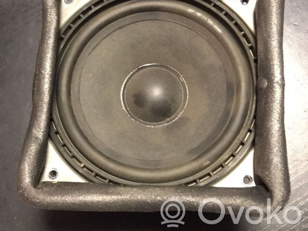 BMW 5 E39 Altavoz de la puerta delantera 