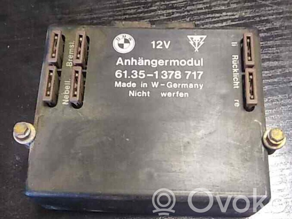 BMW 5 E34 Unidad de control/módulo de la barra de remolque 