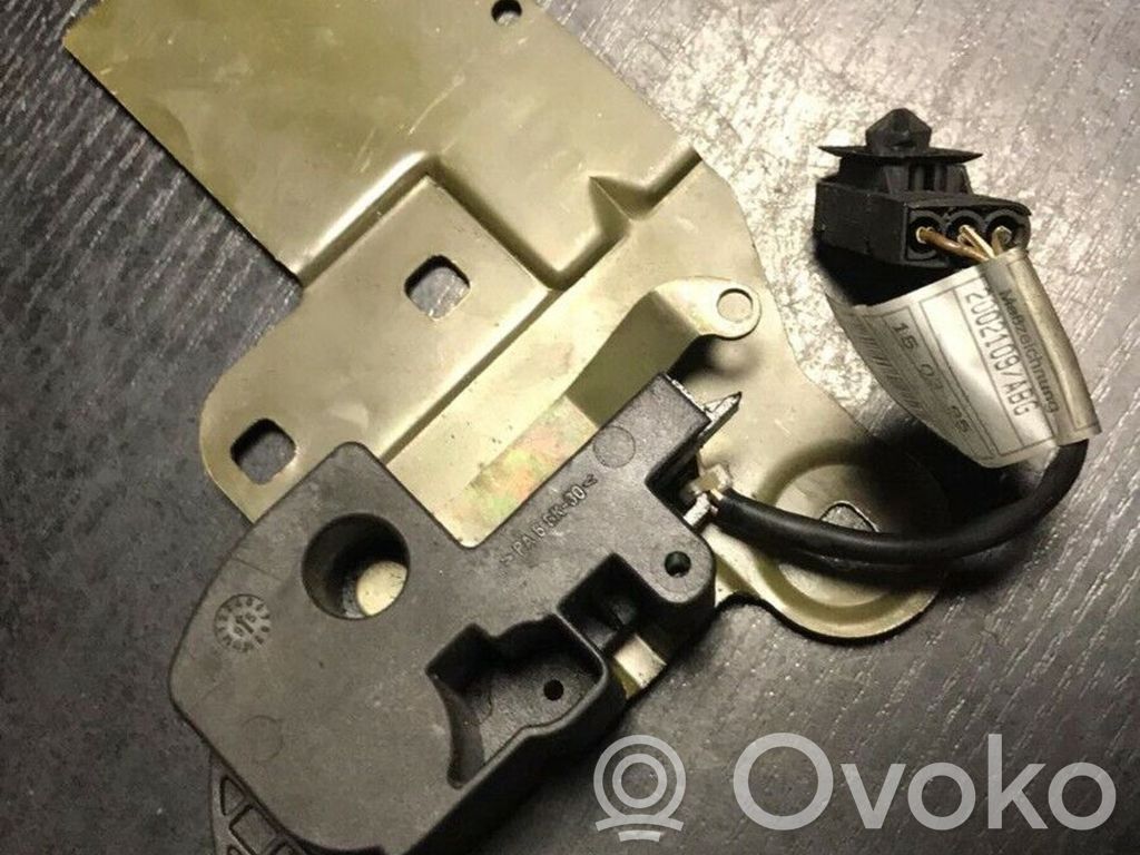 BMW 5 E34 Tailgate/trunk/boot lock/catch/latch 