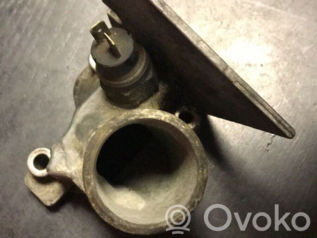 BMW 5 E34 Engine coolant pipe/hose 