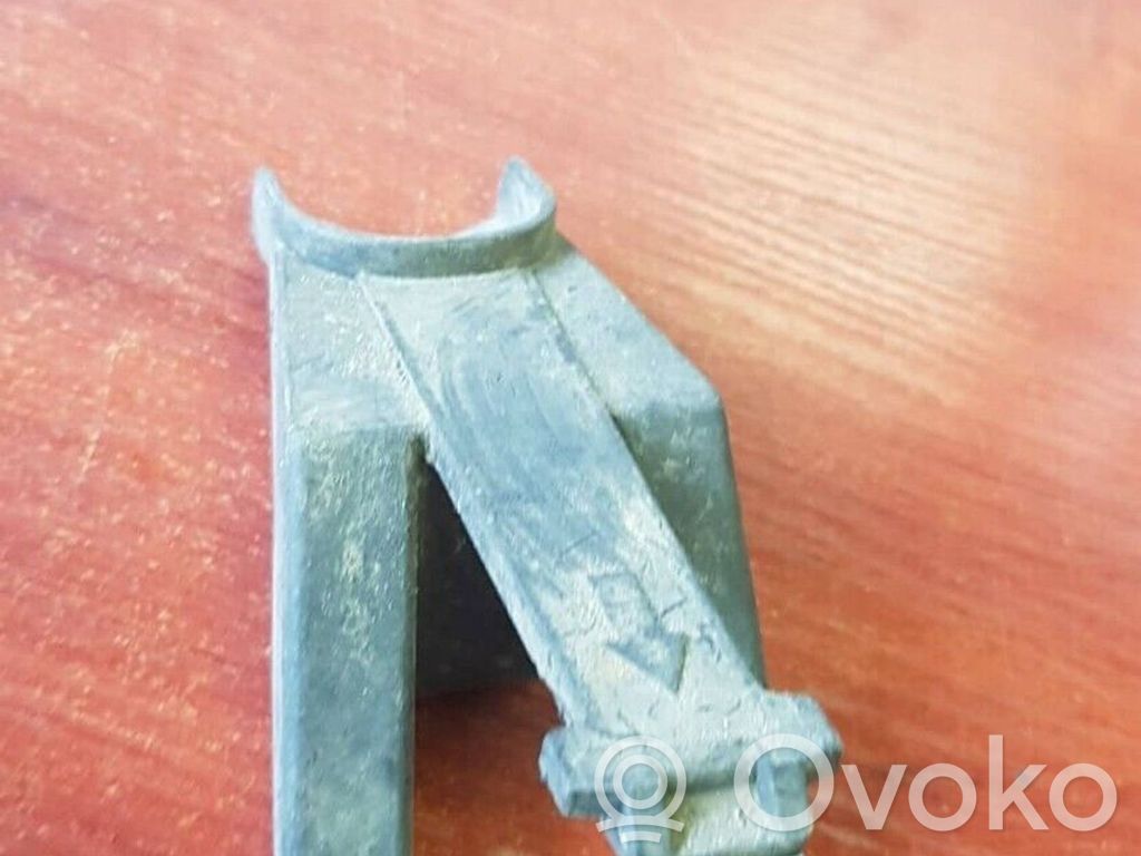 BMW 5 E34 Halterung Schlossträger Frontträger Frontmaske 