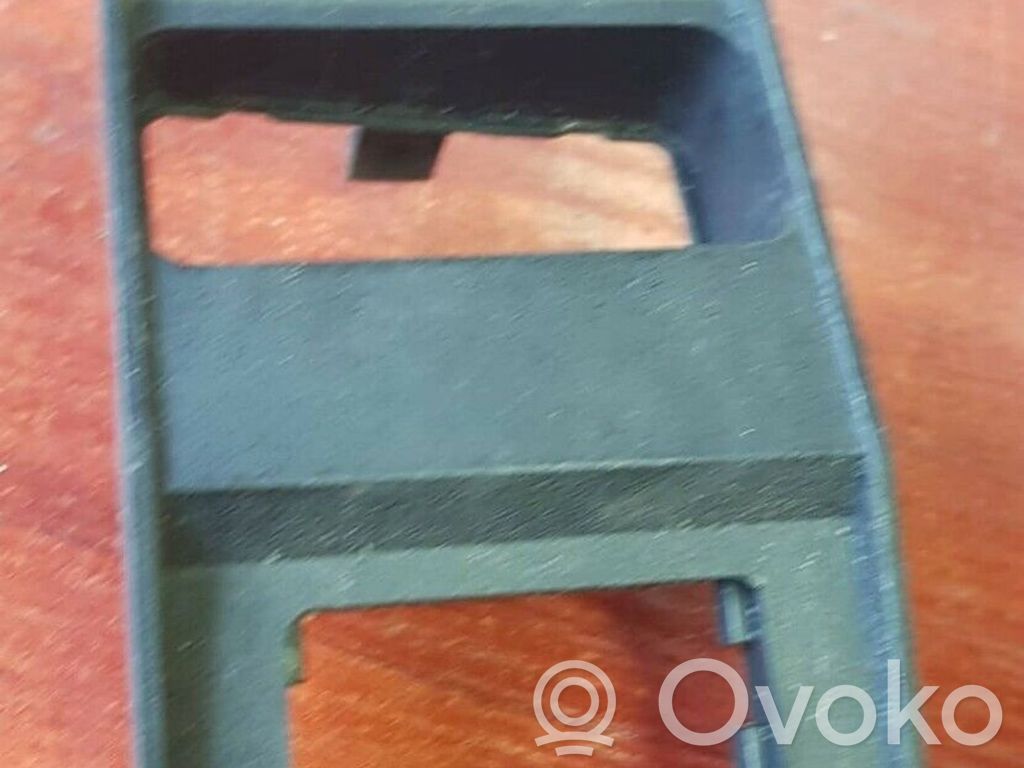 Light switch   8110497