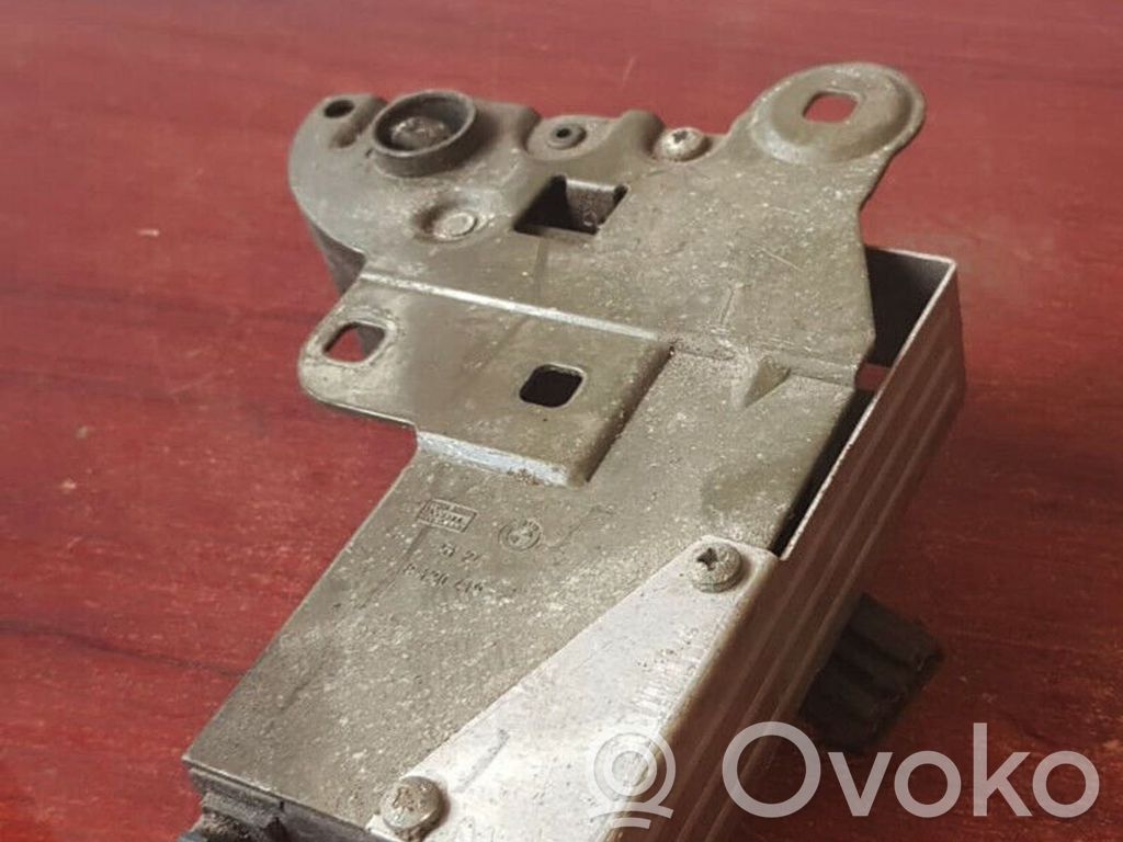 BMW 5 E34 Tailgate window lock/catch/latch 