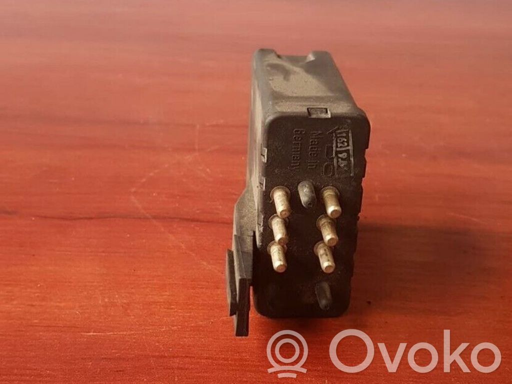 BMW 3 E30 Hehkutulpan esikuumennuksen rele 