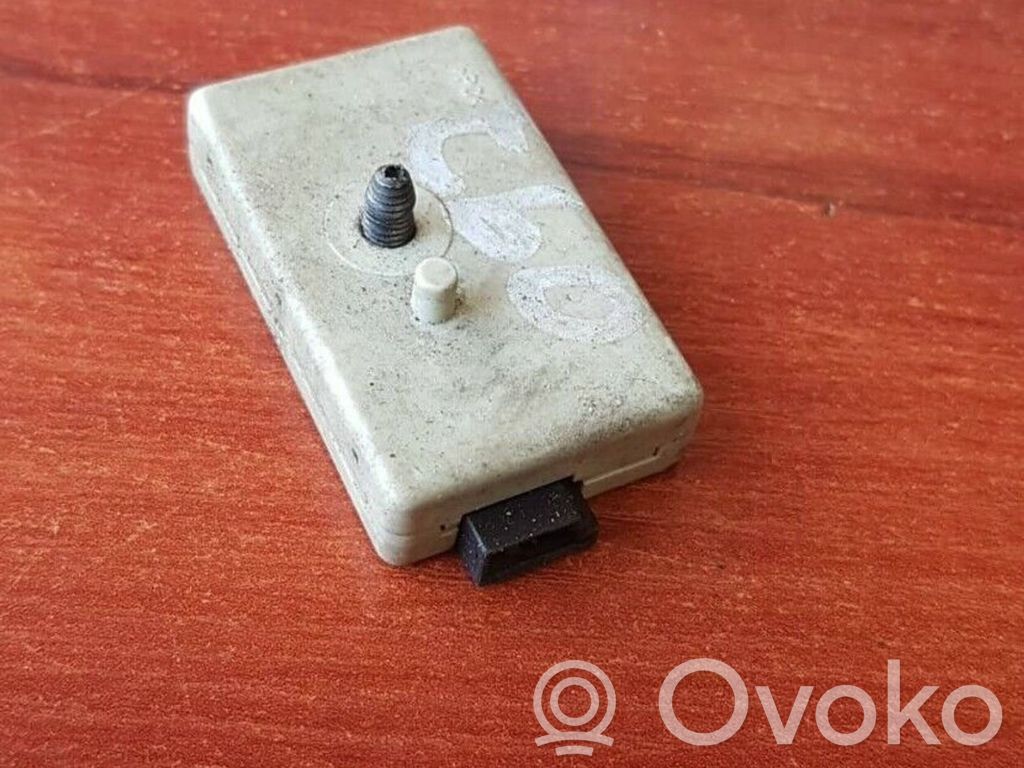 BMW 5 E60 E61 Antenas pastiprinātājs 