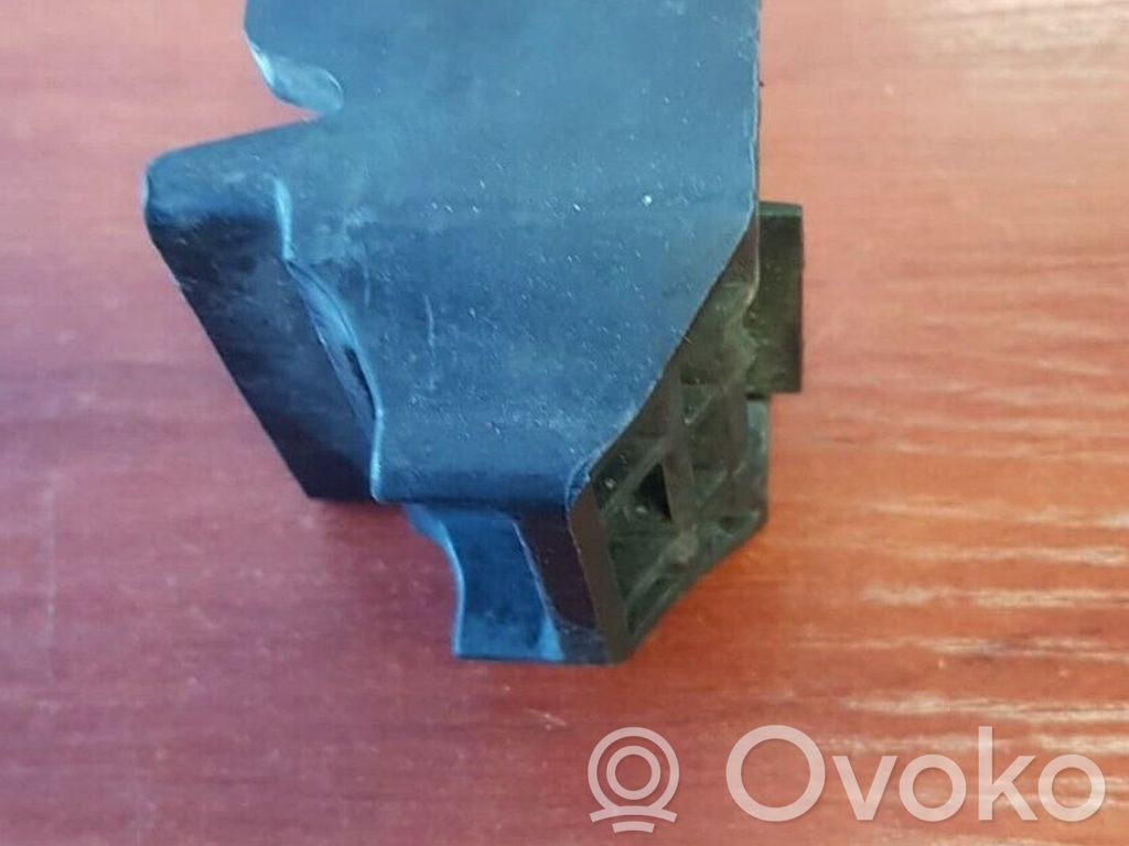 BMW 3 E90 E91 Radiator mount bracket 