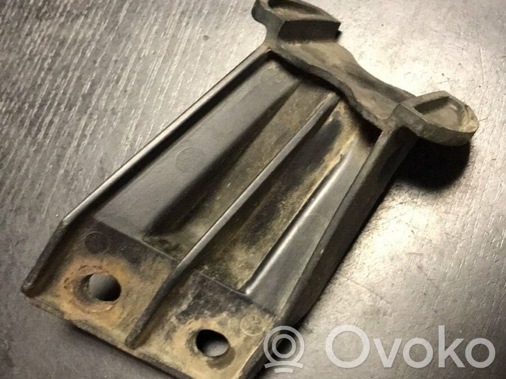 BMW 3 E36 Support de pare-chocs arrière 
