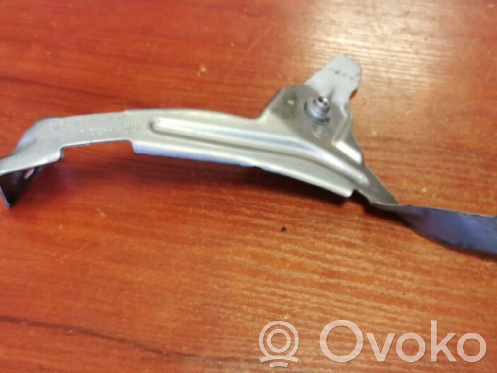 BMW 5 E60 E61 Fender mounting bracket 