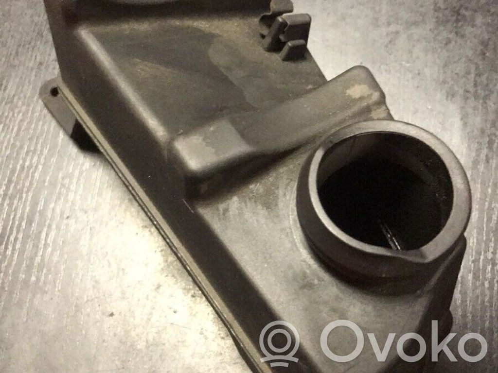 BMW 5 E39 Air filter box 