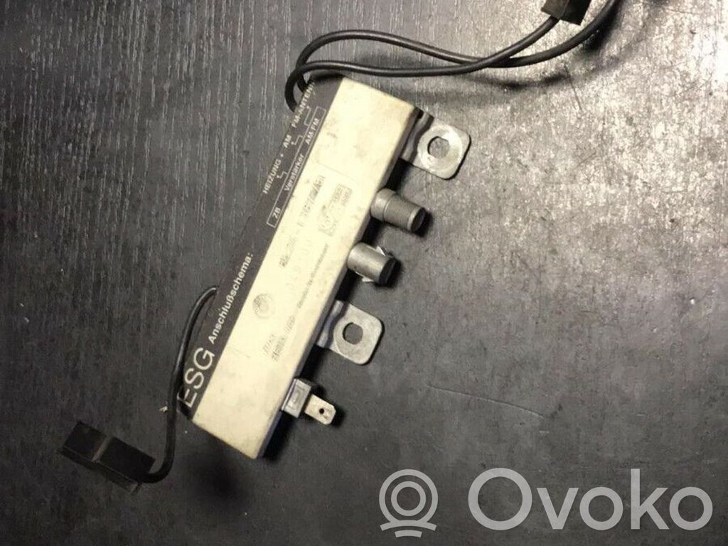 BMW 3 E36 Antenna control unit 