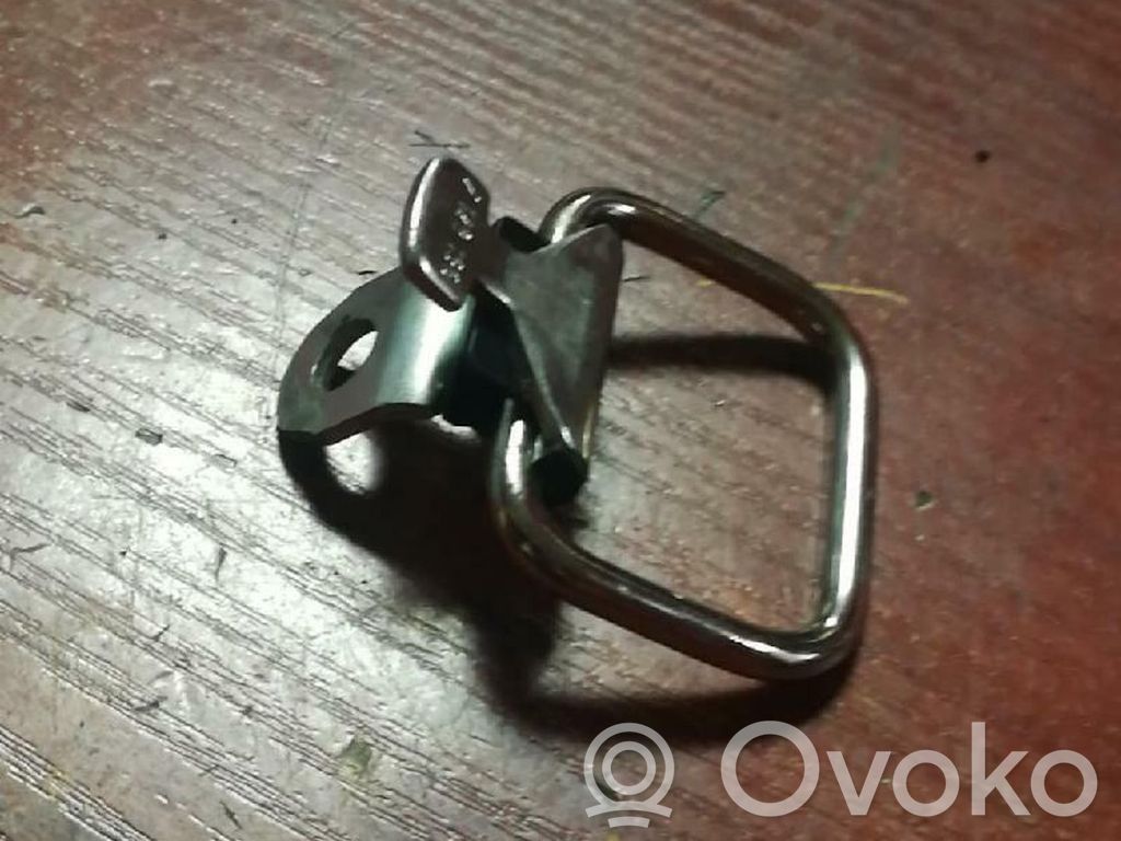 BMW 3 E90 E91 Tie down hook / loop 
