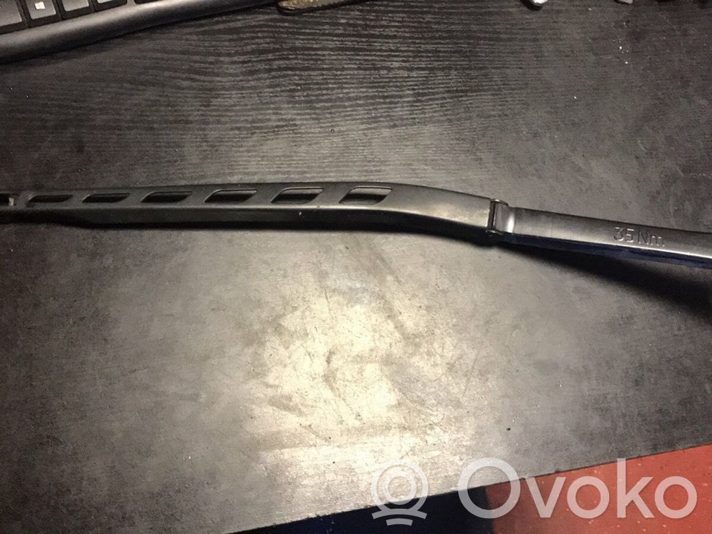 BMW 5 E60 E61 Wischerarm vorne 