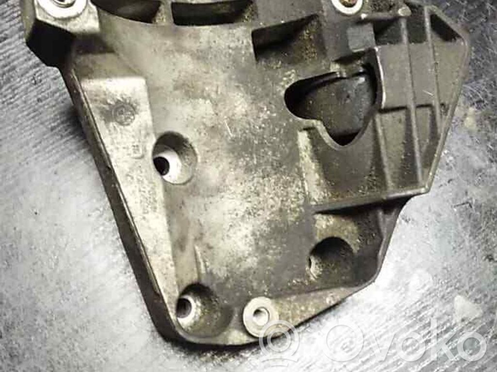 BMW 5 E60 E61 Generator/alternator bracket 