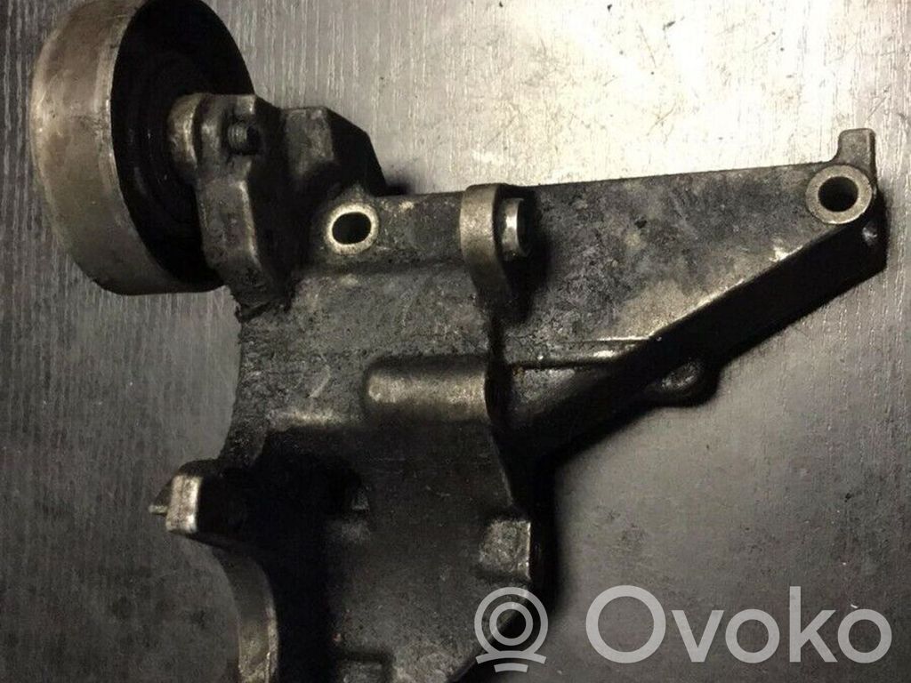 BMW 5 E39 Engine mounting bracket 