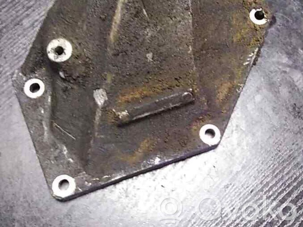 BMW 5 E39 Engine mounting bracket 