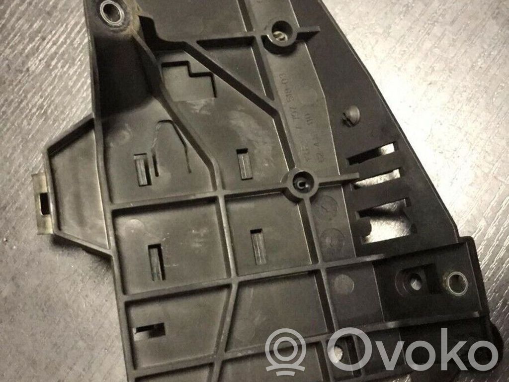 BMW 1 E81 E87 Other engine bay part 