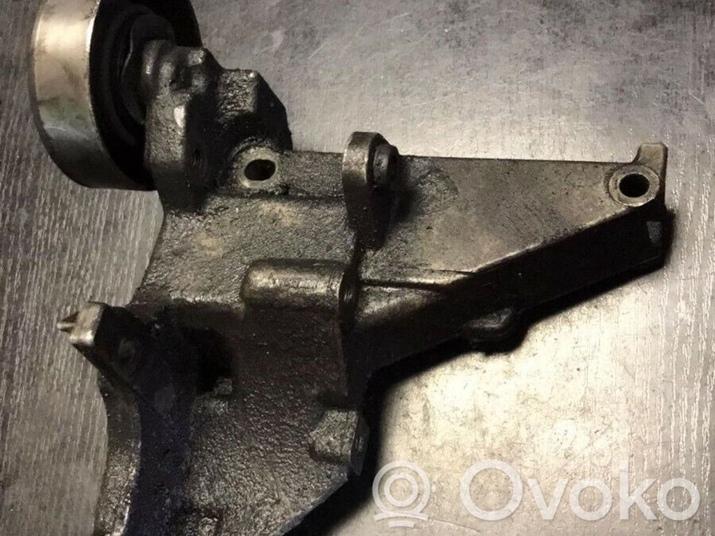 BMW 5 E34 Engine mounting bracket 