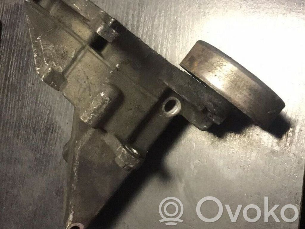 BMW 5 E34 Engine mounting bracket 