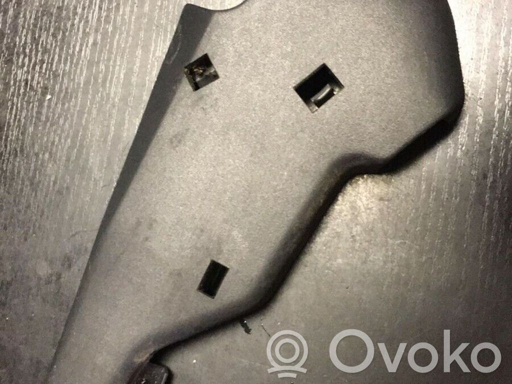 BMW 5 E34 Kita salono detalė 