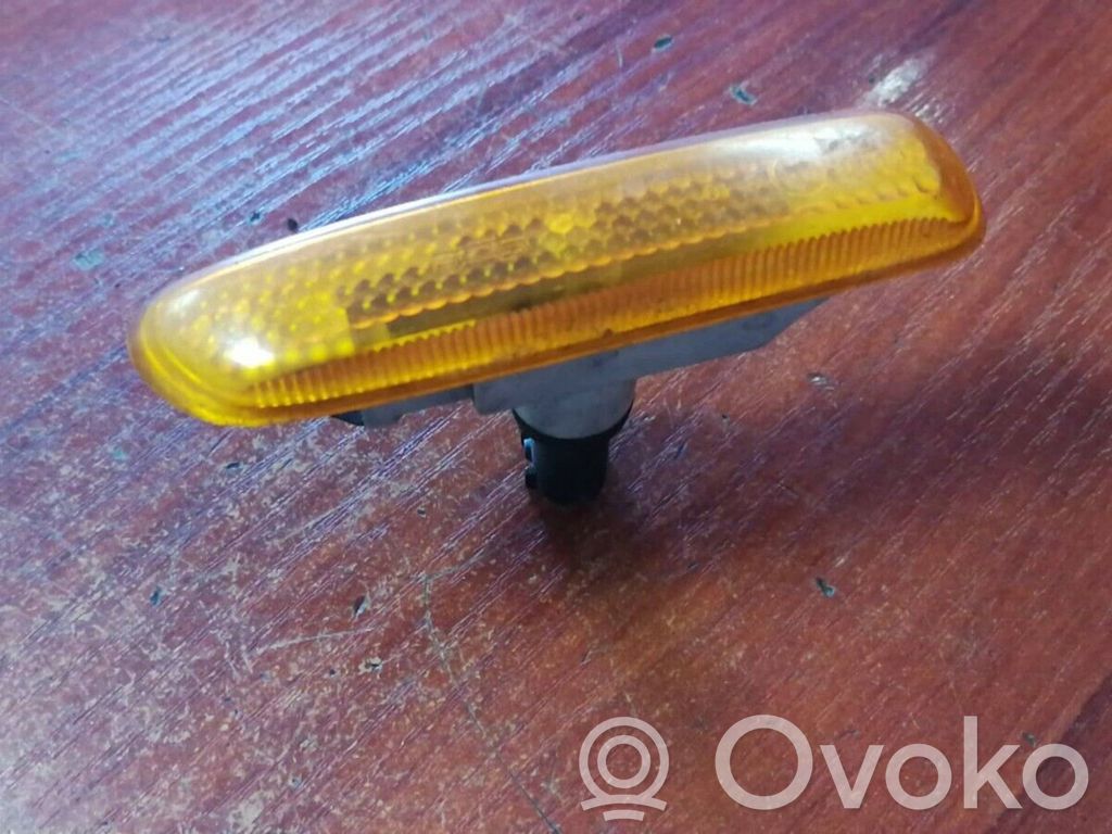 BMW 3 E46 Front fender indicator light 